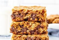 Chewy Oatmeal Chocolate Chip Bars