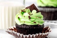 Velvet Mint Chocolate Dream Cupcakes