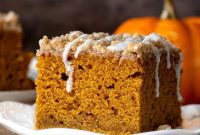 Spiced Pumpkin Crumble Coffee Cake