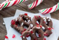 Peppermint Bark Pretzel Bites