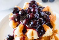 Homemade Blueberry Sauce: Fresh or Frozen Berries, Pure Delight