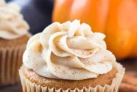 Spiced Pumpkin Cupcakes with Creamy Cinnamon Frosting