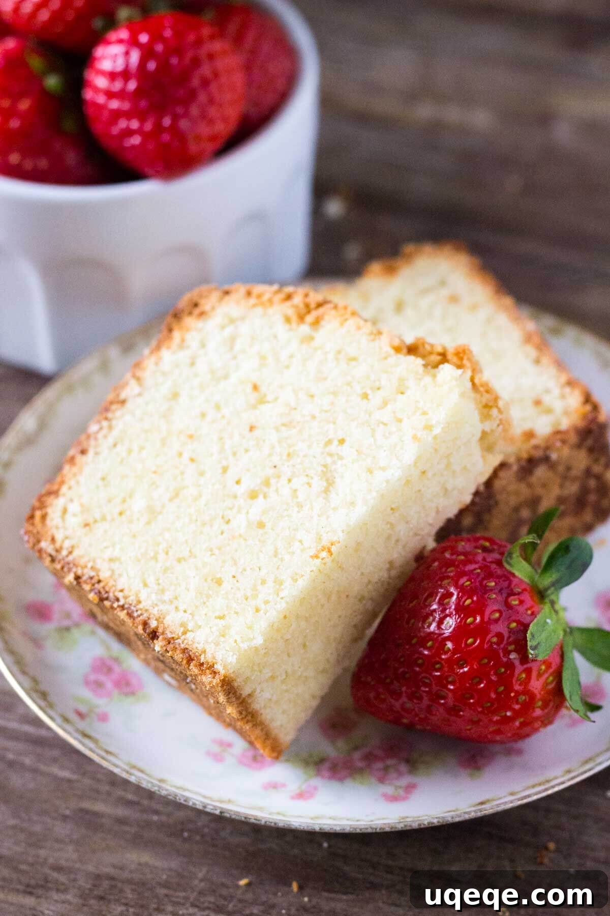 Velvet Vanilla Pound Cake 4 Seriously tender, deliciously buttery, perfectly moist Vanilla Pound Cake. Serve it with fresh fruit and whipped cream for dessert, or have a slice with your morning coffee. Learn the secrets to making this classic cake.