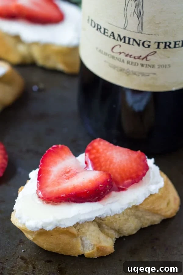 Tangy Chèvre Toasts 2 Delicious goat cheese crostini with fresh berries and honey, a light and fresh appetizer perfect for entertaining friends and family. Paired with The Dreaming Tree Wines.